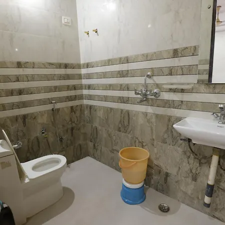 Basil Inn Home Stay Walking Distance From Taj Mahal Agra Agra  Exterior photo