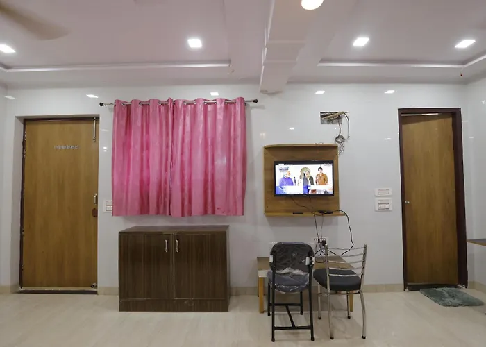 Basil Inn Home Stay Walking Distance From Taj Mahal Agra